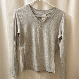 Nike Gray V-Neck Long Sleeve Top